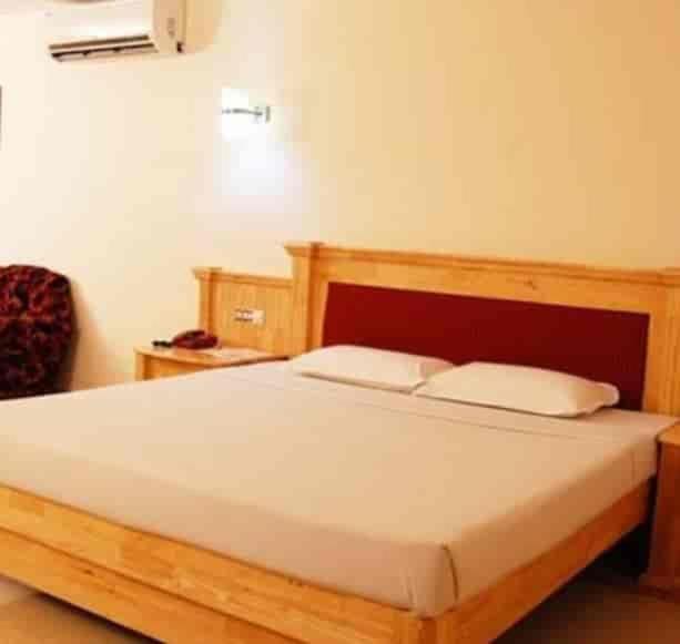 Hotel Sky Park Mattanur Екстер'єр фото